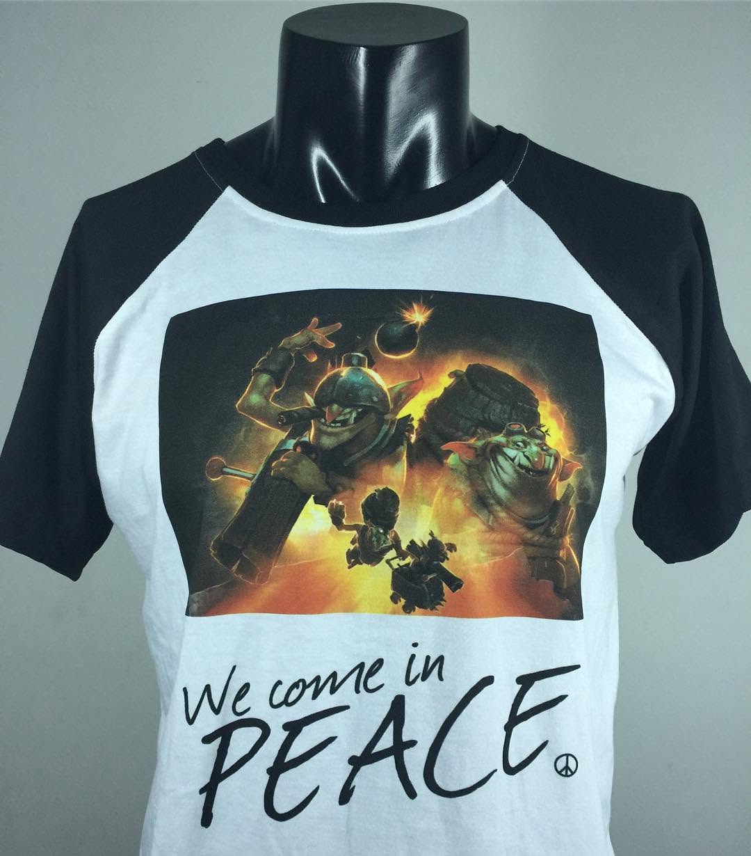 We come in PEACE #aothuntuthietke #aothun #christmas #peace