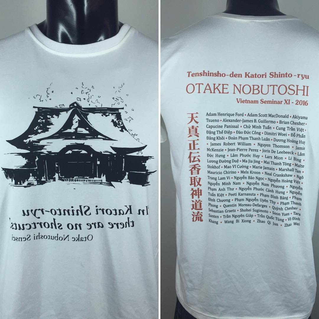 Áo của nhà văn #tshirt #aothuntuthietke #aothun #cute💕 #tacgia #truyen