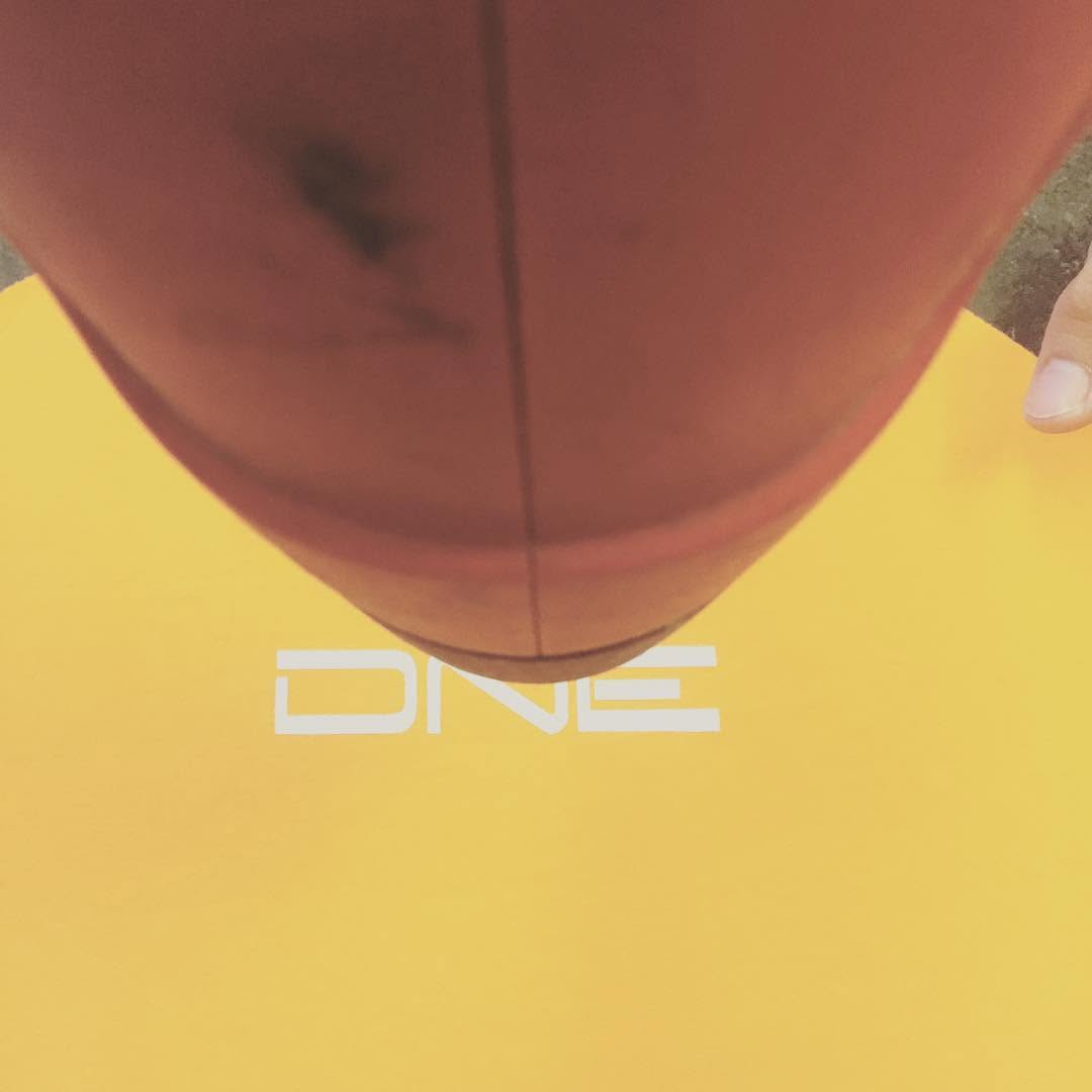 Sấy khô bản in - Curing of the print #screenprinting #cútomtshirts #aothuntuthietke #uniform #dongphuc #aothun