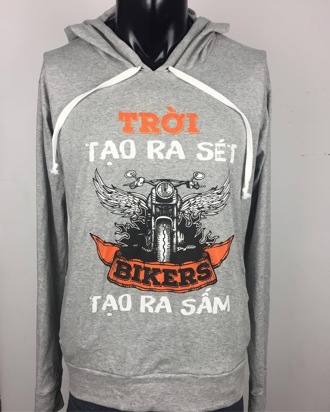 Trời tạo ra sét, biker tạo ra sấm #aothuntuthietke #customtshirt #inaotheoyeucau