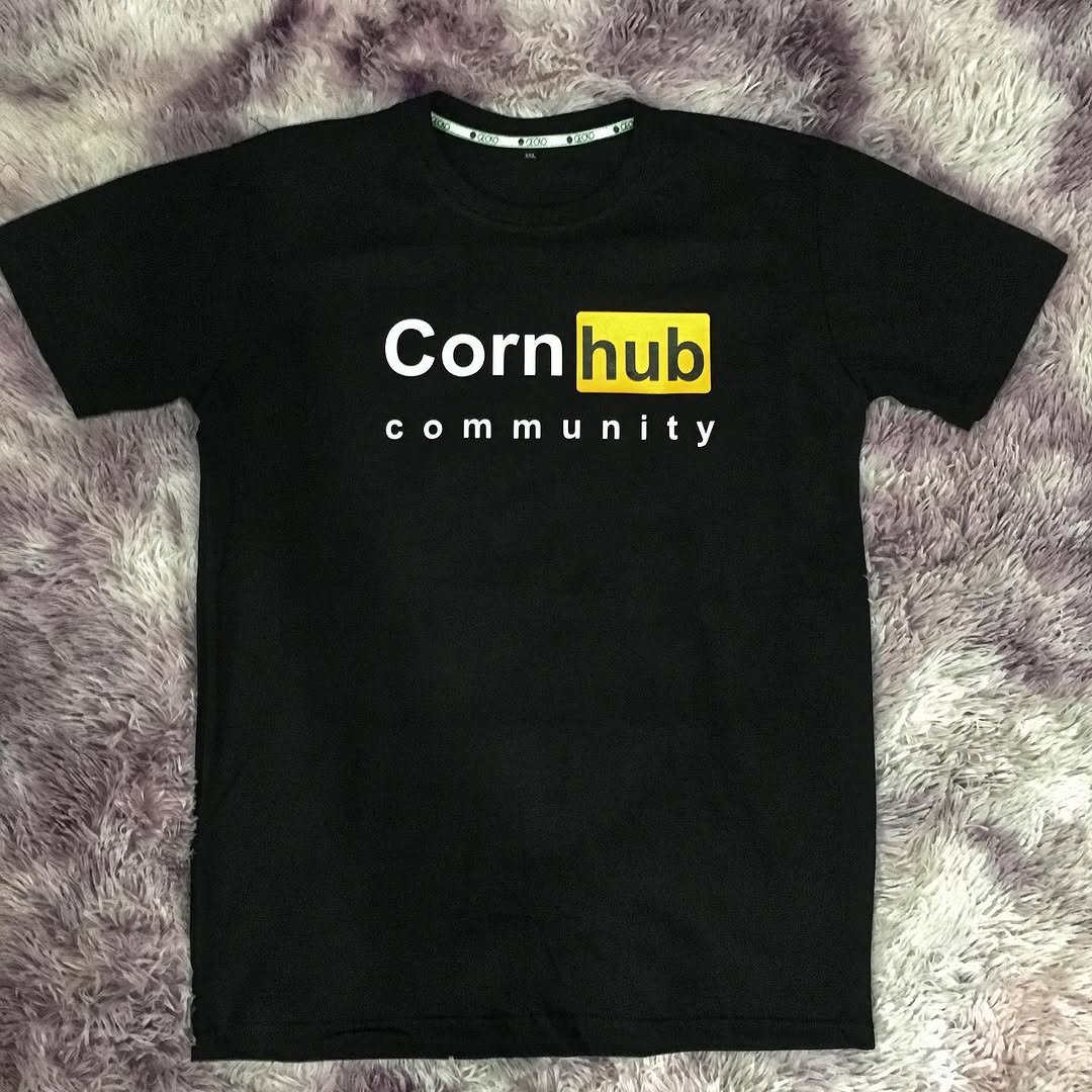Xém chút nhìn nhầm 😂 #cornhub #customtshirt #aothuntuthietke #inaotheoyeucau