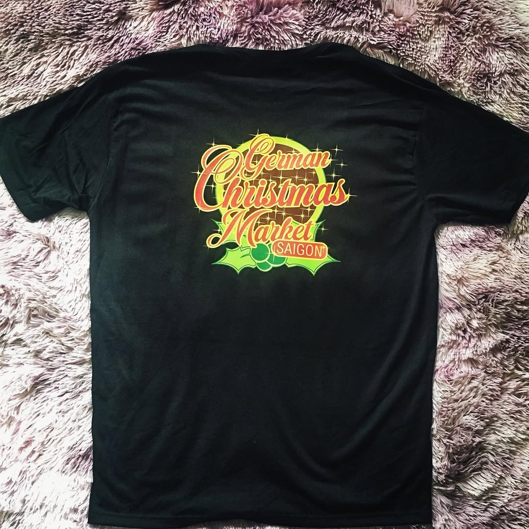 Christmas is coming #christmas #chrismasshirt #customtshirt #inaotheuyeucau
