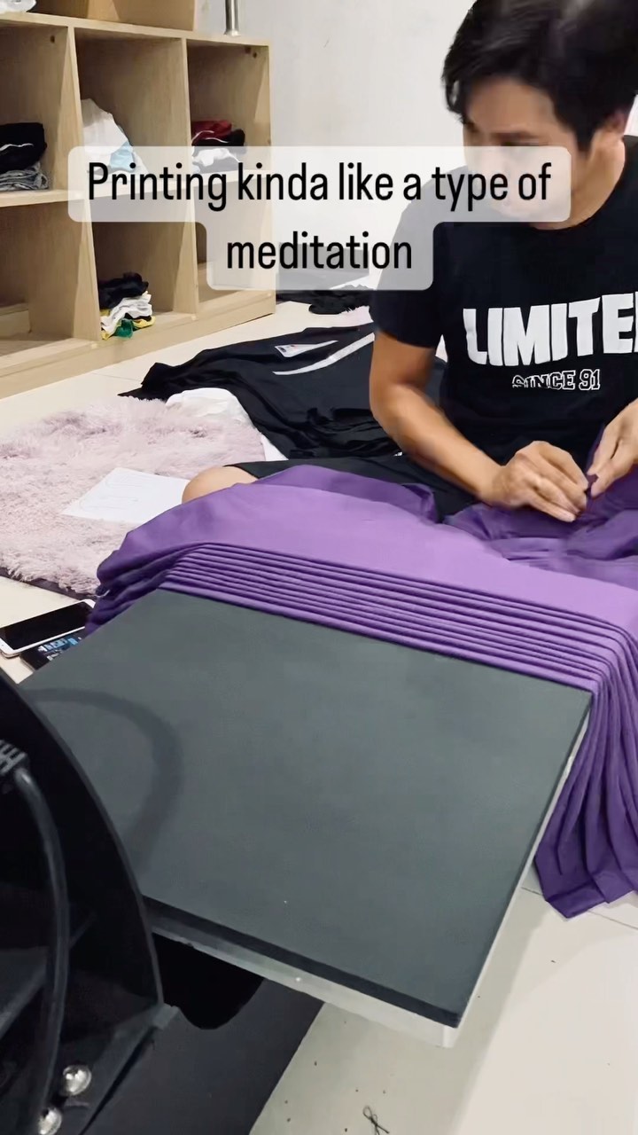 Working days are happy days #customtshirts #customtshirt #tshirtcustom #customizedtshirt #customsweatshirt #customizetsh